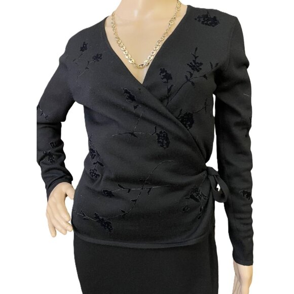 Jones New York Sweaters - Jones New York Top Size 0P Black Wrap Knit Velvet Floral Vintage 1990s Elegant